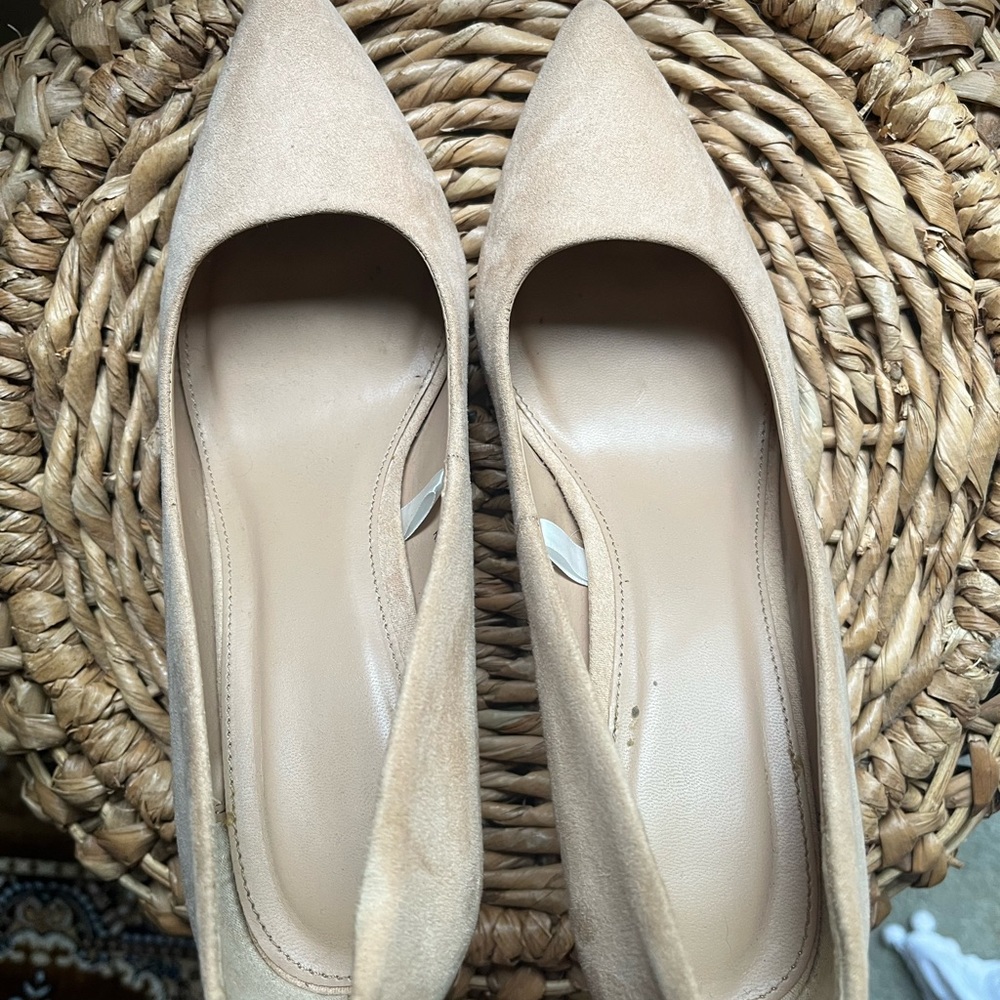 High Heels - Picture 2 of 3